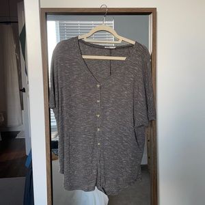 Clad & Cloth Top Small